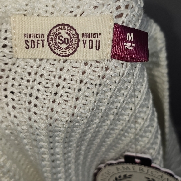 So Brand Cream Sweater, with Cutout Design and Side Gather Ties, Women's size M - Picture 4 of 5